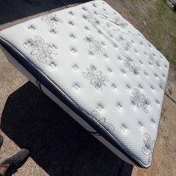 High quality pillow top king size mattress