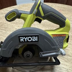 RYOBI ONE+ 18V Cordless 5 1/2 in. Circular Saw (Tool Only)