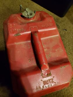 Vintage Blitz USMC  2.5 gas can