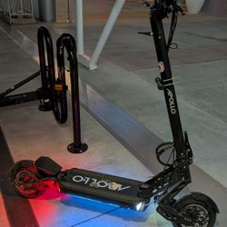 2022 Apollo Ghost electric e-Scooter, Dual 1000 Watt Motors, 38MPH