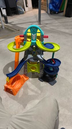 Little People Launch and Loop Raceway Light-up Vehicle Playset by