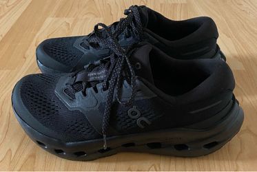 Women on Cloudrunner 3