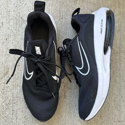 Nike Nike Air Zoom Arcadia 2 Older Kids' Road Running Shoes size 6Y