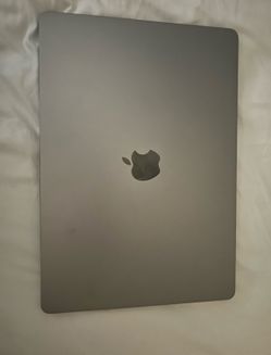 Macbook Air 15 Inch 2024, M3 Chip 8 GB 256 GB SSS