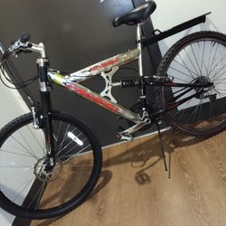 Summit Pacific Traveler Bike