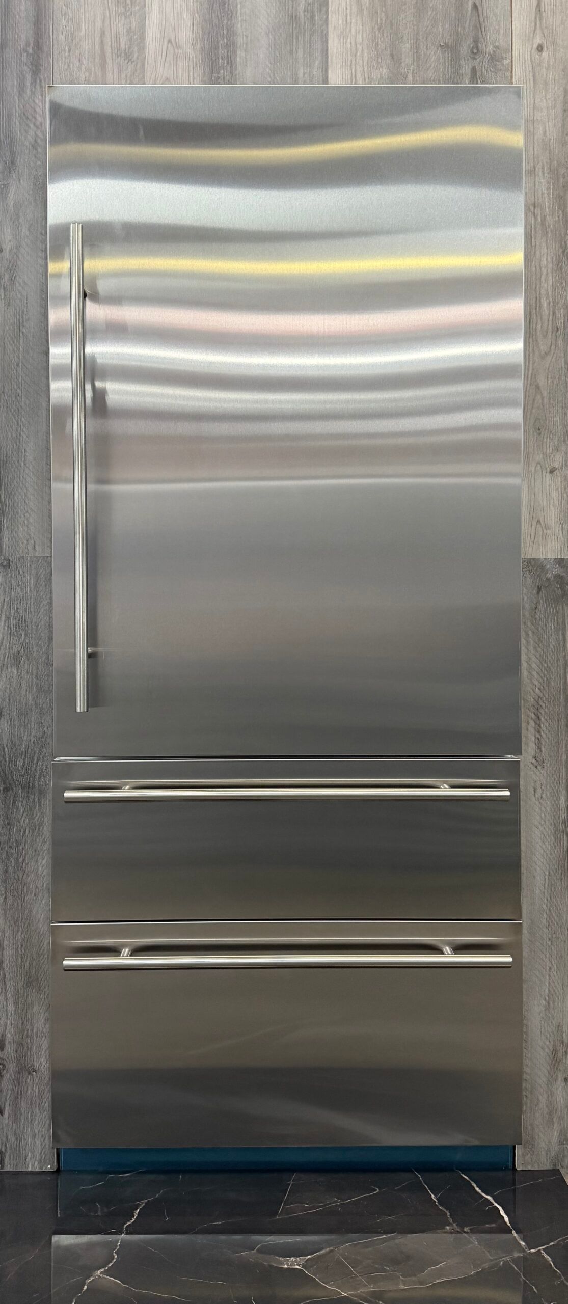 VIKING Refrigerator Built-In MVBI7360WRSS 01111 .