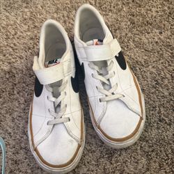 Size 3 Nike Kids 
