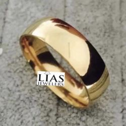 New 18k Yellow Gold Men Wedding Ring 