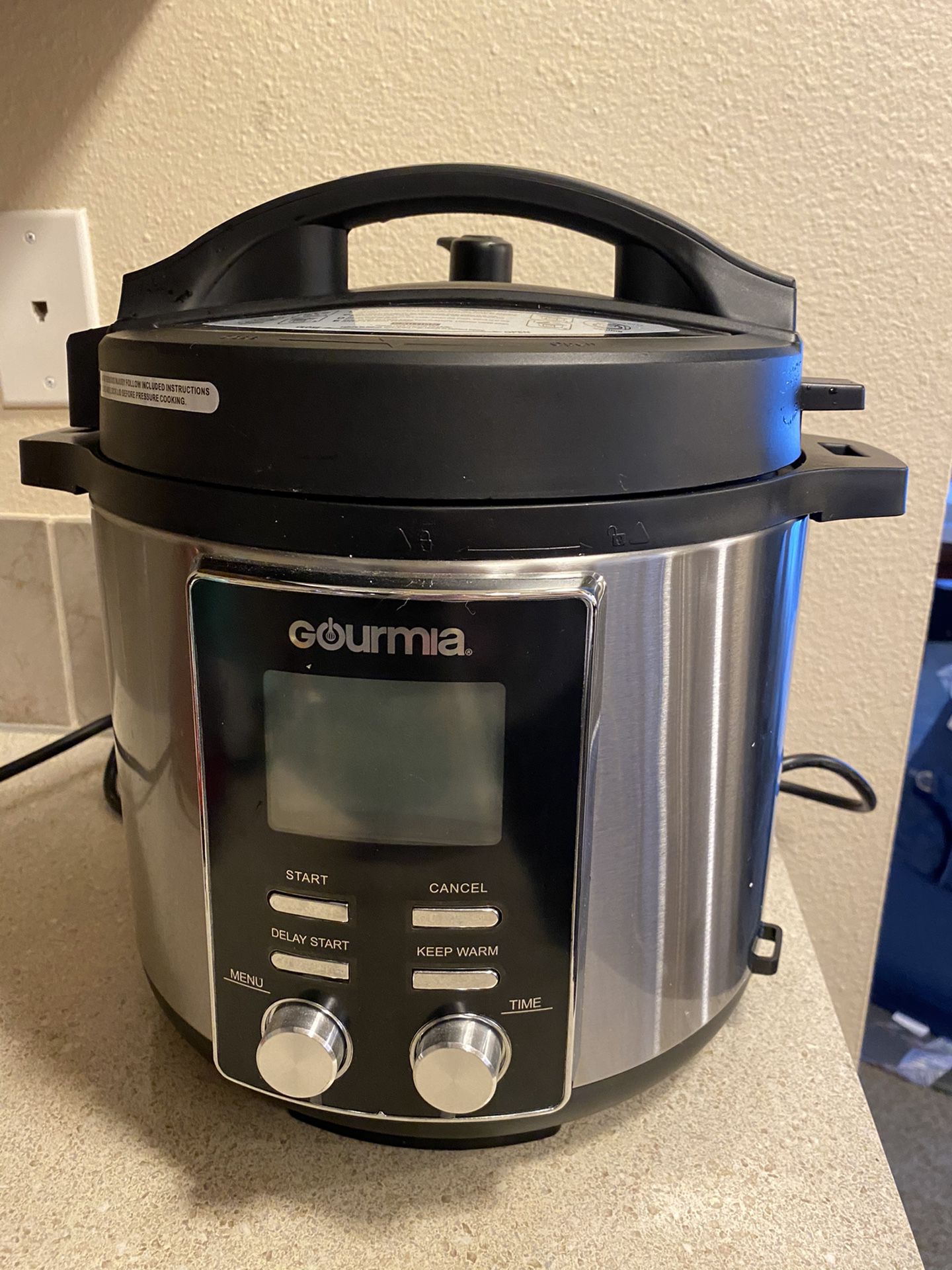 Gourmia Instant Pot 14- in-1 Pressure Cooker