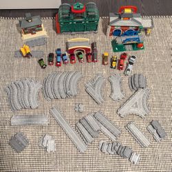 Thomas the Train Take Along n Play sets plus track Engines (Lot 2)