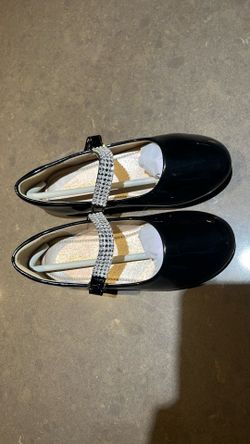 Girls size 12 dress shoes