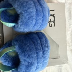 Uggs Slippers Size 2/3c