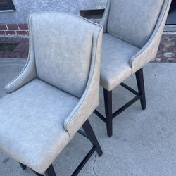 Set Of 4 High End Bar Stools 