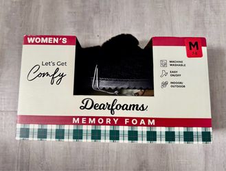 Women’s Dearfoams slippers - Medium (New)