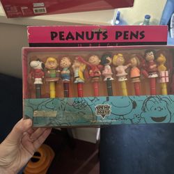 Snoopy, Peanut Pens