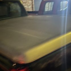 SWEET OBS SWB Bed Cover/Topper, Fits 88-98(99) GM OBS Truck’s. $250 FIRM.