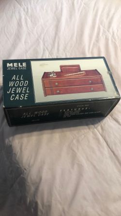 Mele Jewelry Case For A Male