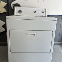Excellent Working Electric Dryer