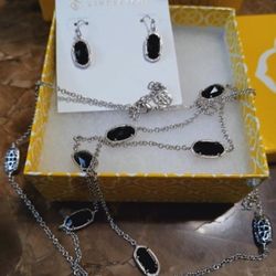 Kendra Scott Large Necklace And Earrings, Come  W/ Box.