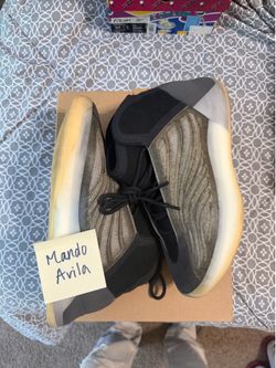 Yeezy “Quantum’s” (Sz: 10.5)