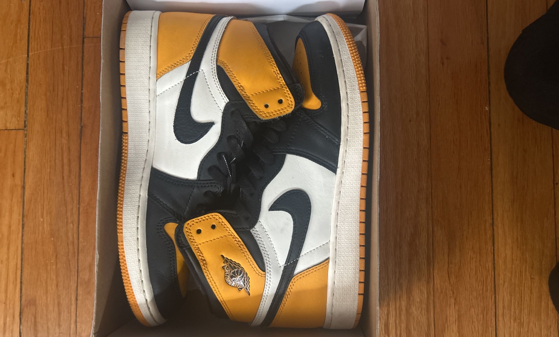 Jordan 1 Yellow Toe
