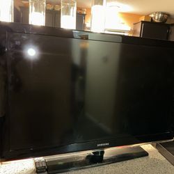 Samsung 40 inches non-smart TV