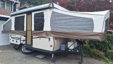 Forest River pop up camping trailer tent