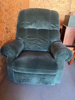 Hunter green recliner, great cond, CLEAN.