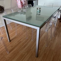 Dinning Table