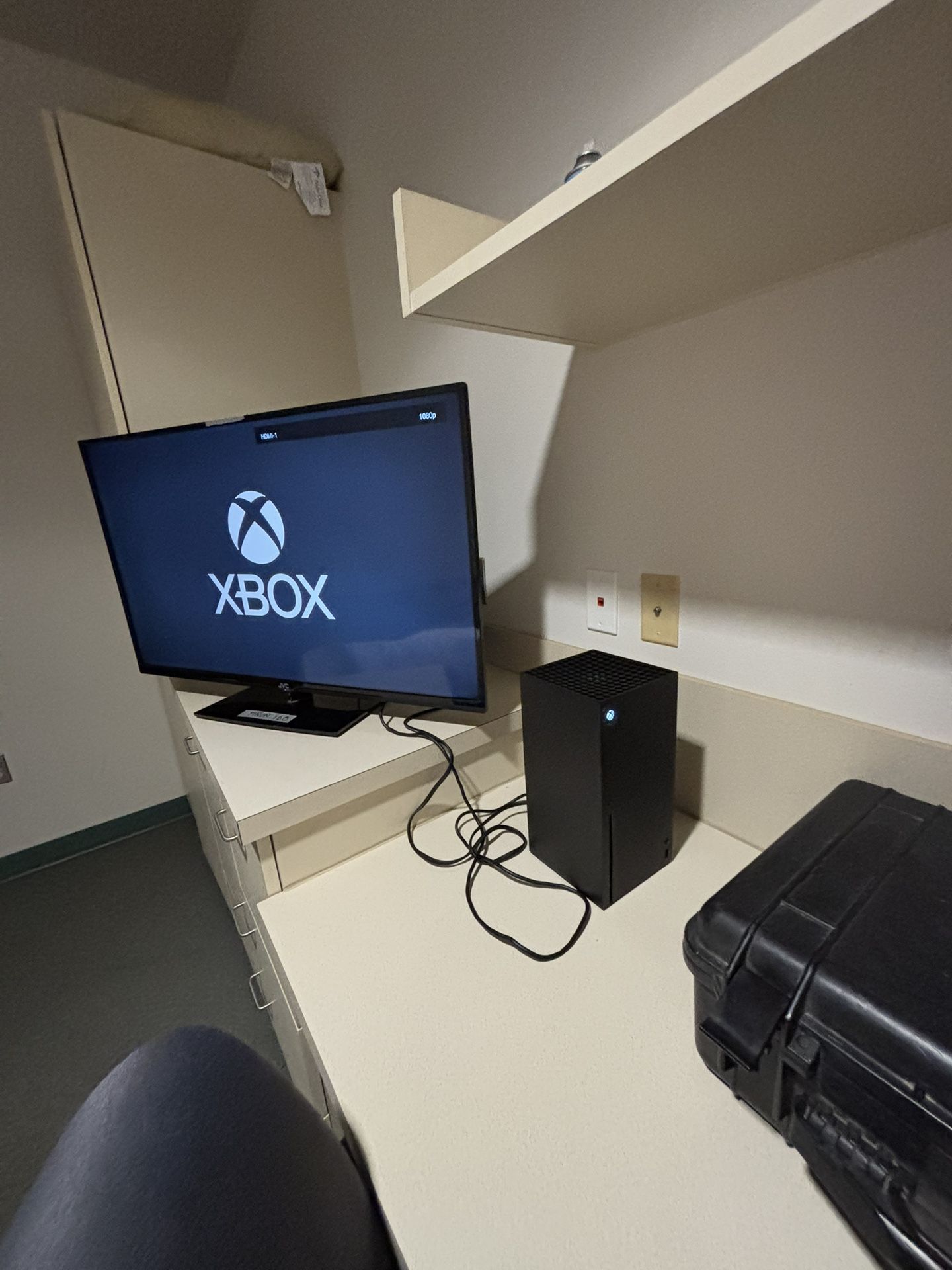 XBox One X 1 TB