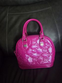 Hello Kitty 👛