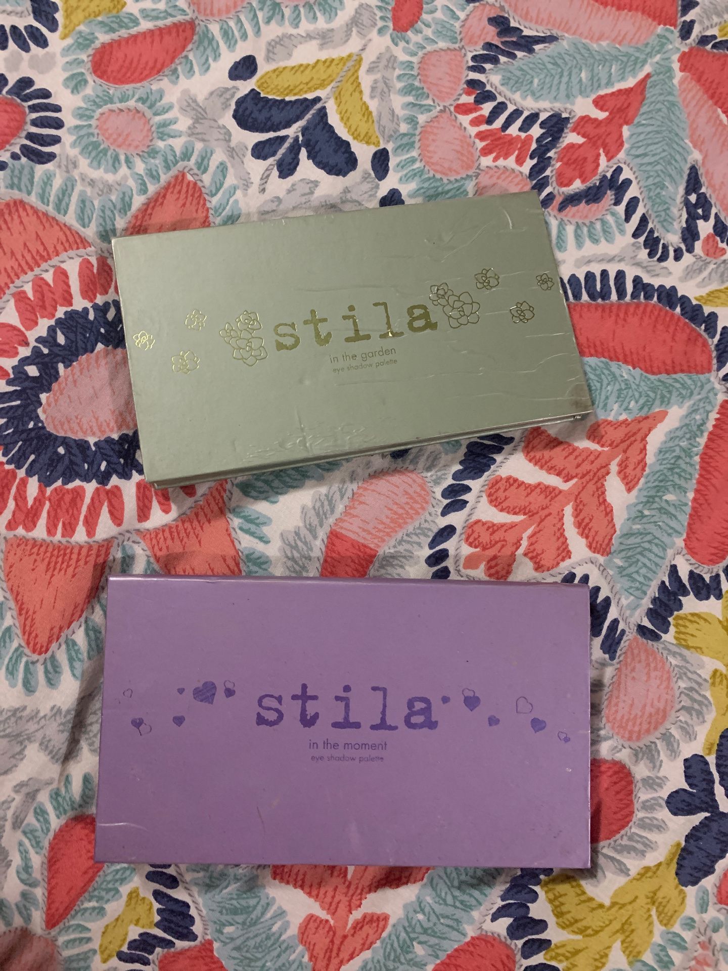 Makeup shadows