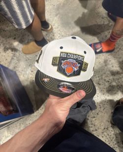 New York Knicks New Era NBA 2026 Champions 9FIFTY Locker Room Snapback Hat 🏆