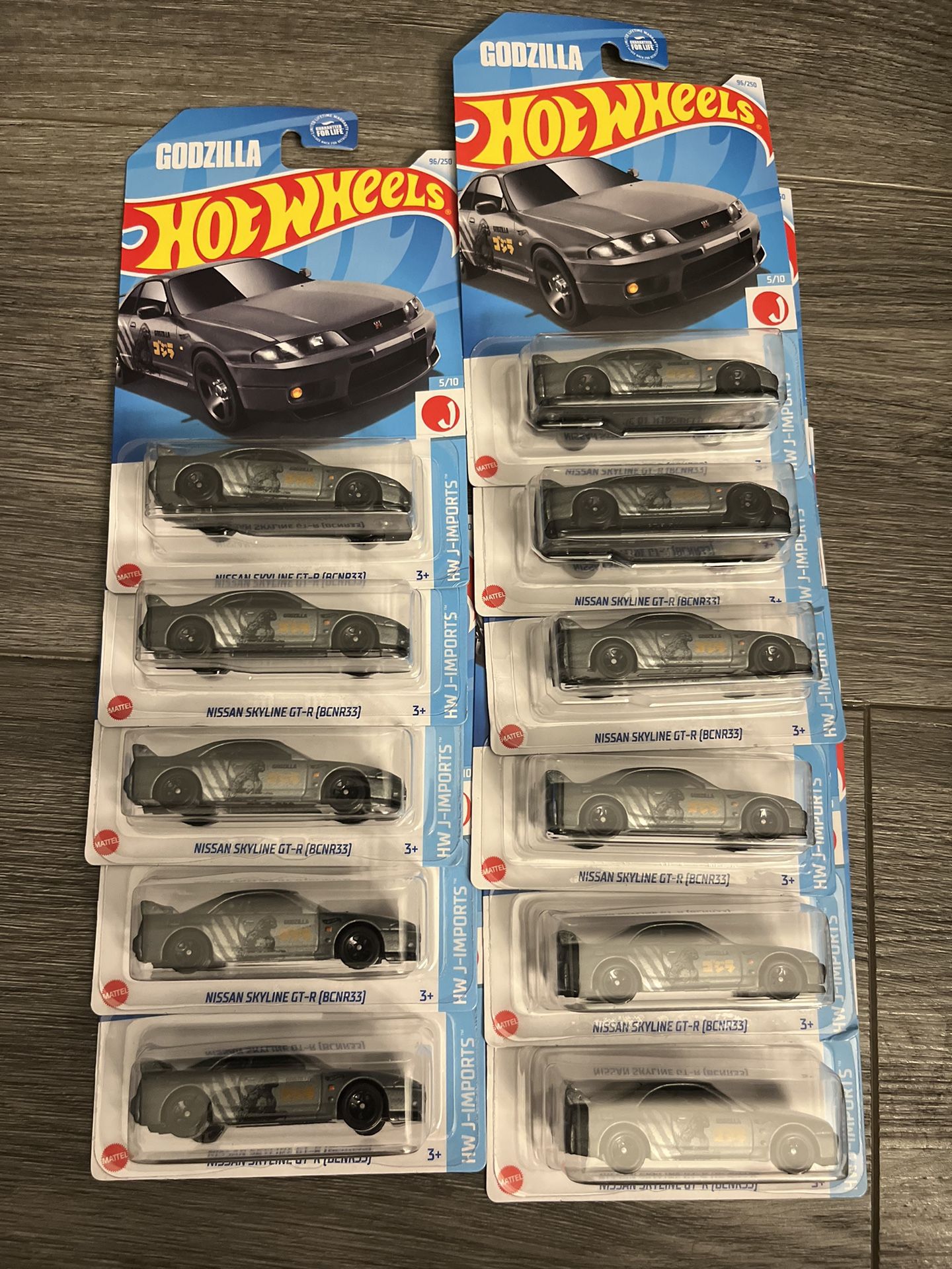 HOT WHEELS NISSAN SKYLINE R33