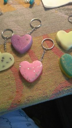 Assorted colors heart keychain