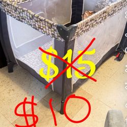 Baby Playard With Bassinet 