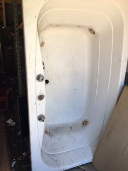 Jacuzzi need to be clean look my other item $1200 will still only for $50 today