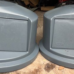 Rubbermaid BRUTE Dome Lid  For 32-Gallon Can