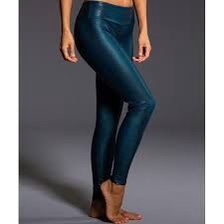 Onzie Yoga Set in Fiji Teal Snake Print - BRAND NEW WITH TAGS