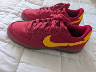 Nikes size 7 kids great condition