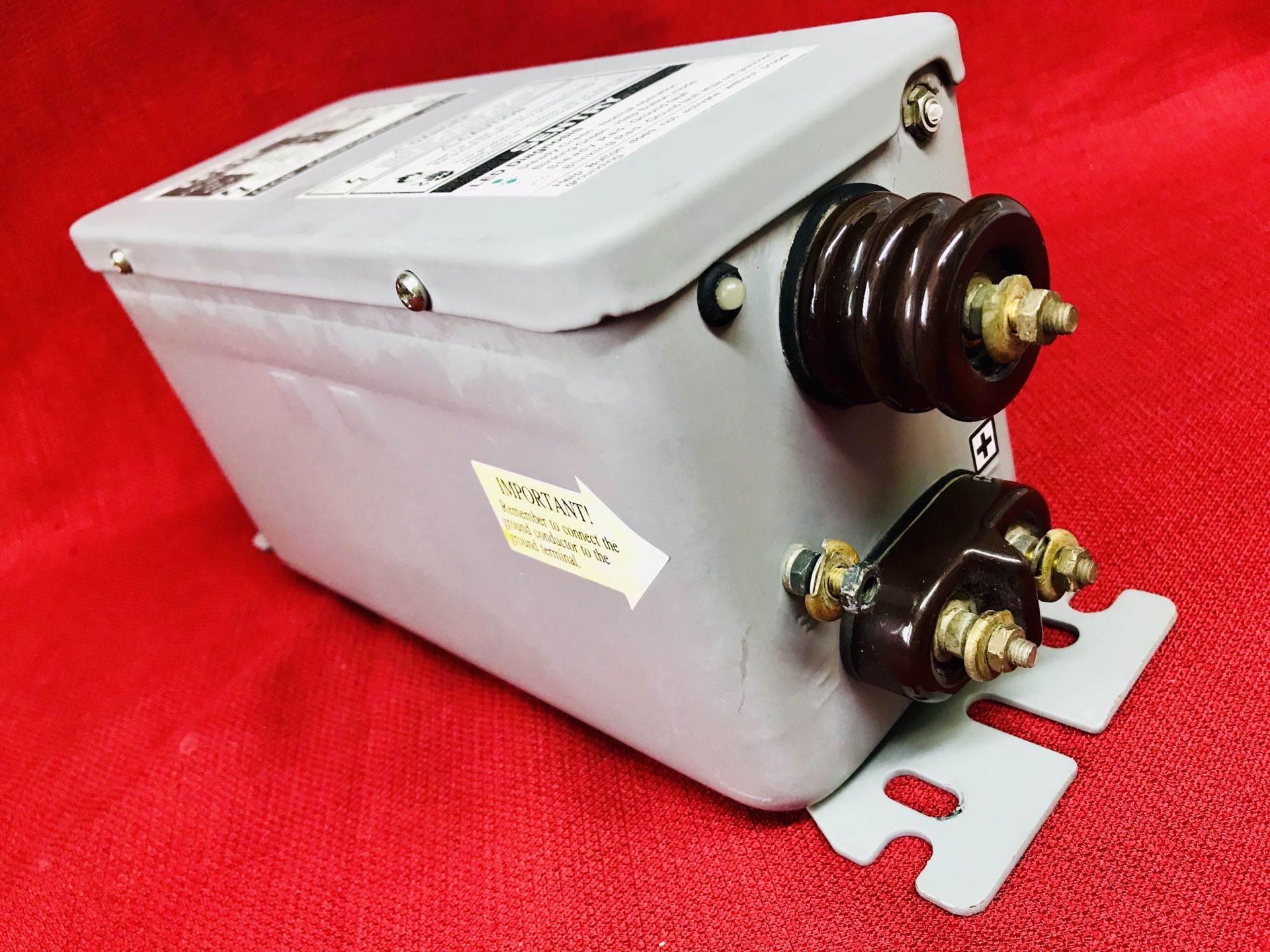 LECIP SENTRY NEON TRANSFORMER PRI 120V SEC 12000V 3A 4B12N3-CB 195W E188431-T1 Not tested, SOLD AS IS