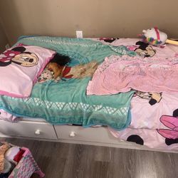 2 Kids twin Beds 