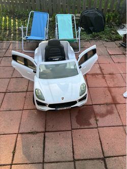 Porsche electric toy car
