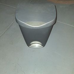 Large Plastic Garbage Can Pick Up Only