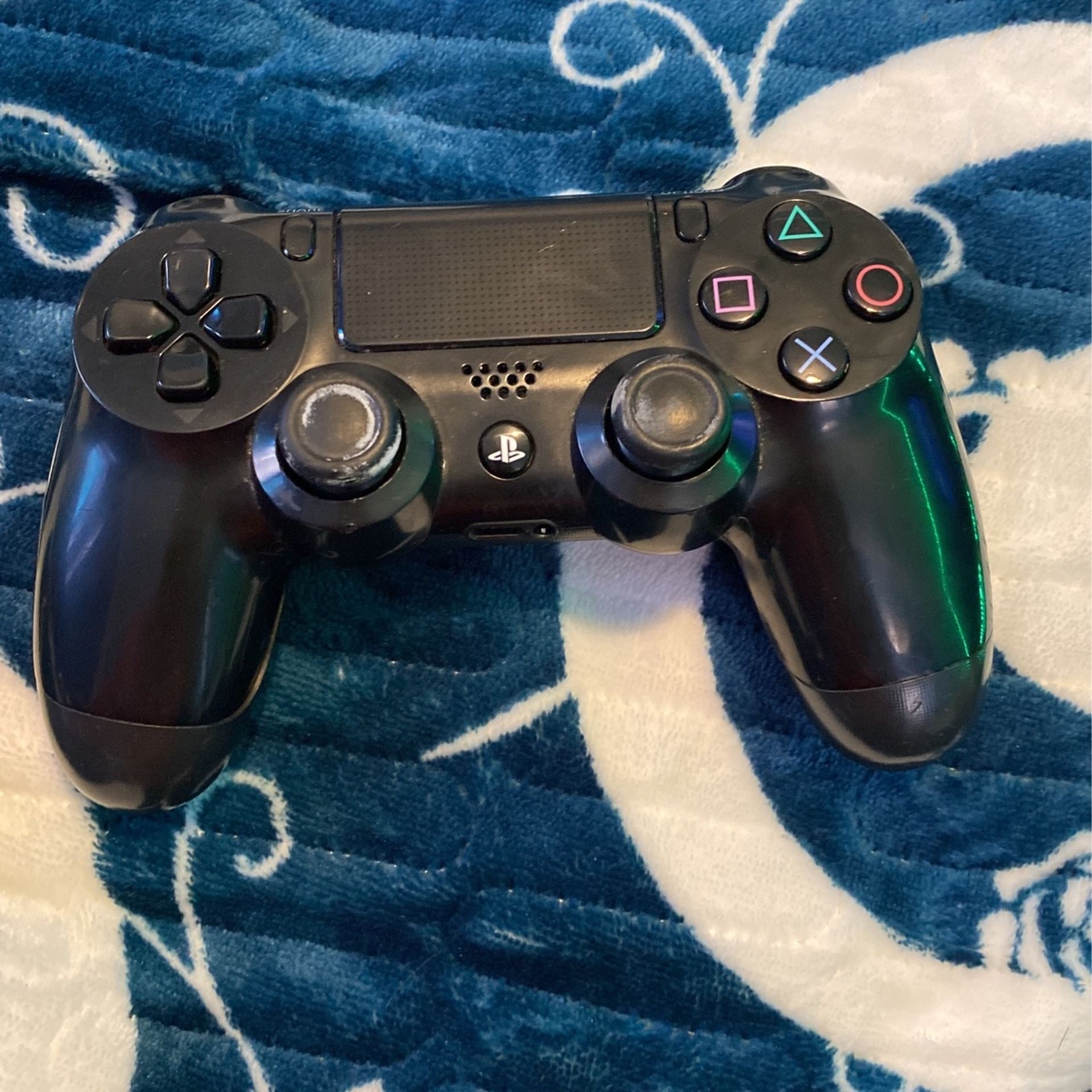 PS4 Controller
