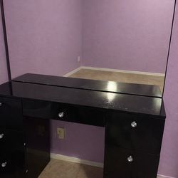 Black Vanity
