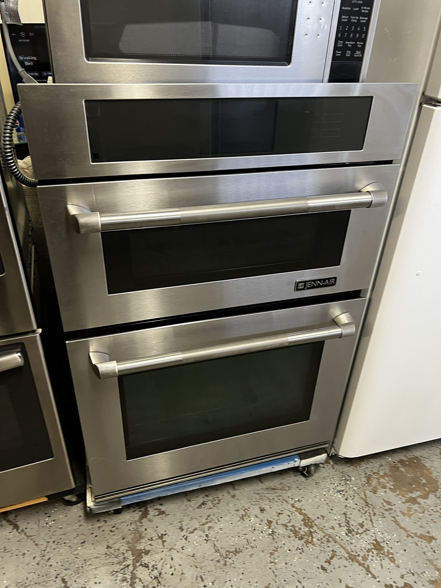 Jenn Air 30”Wide Built In Microwave Oven Combo In Stainless Steel