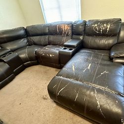 Free Reclining Sectional 