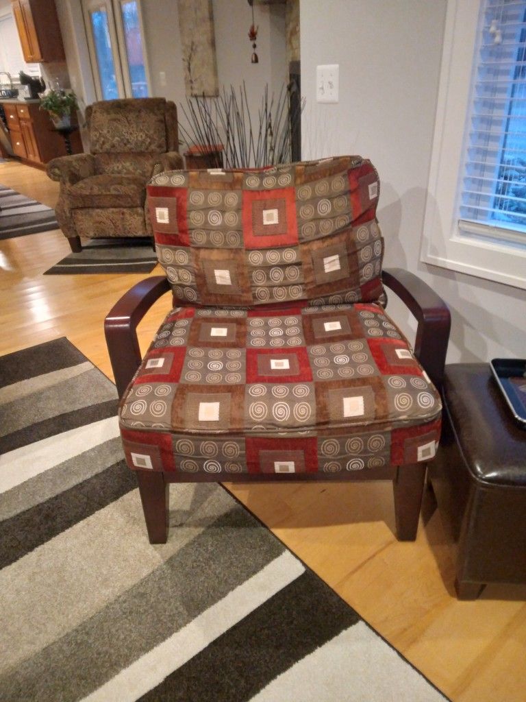 Oversize Chair Like New