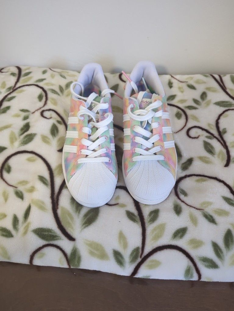 Adidas Superstar ,New, Size 7
